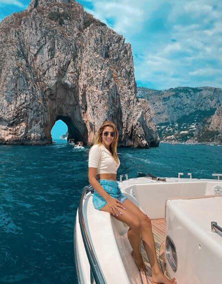 Daniela Ospina on a vacation.